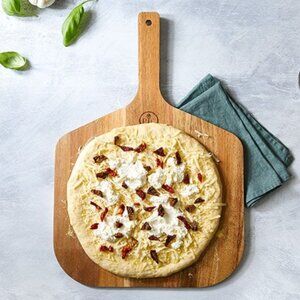 NEW PAMPERED CHEF PIZZA PEEL